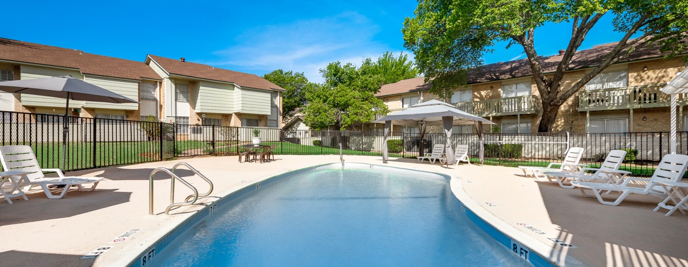 Petfriendly apartment community in Pantego, TX Shady Valley Square